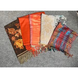 Lot of 5 Scarves/ Wraps all in Excellent Condtion